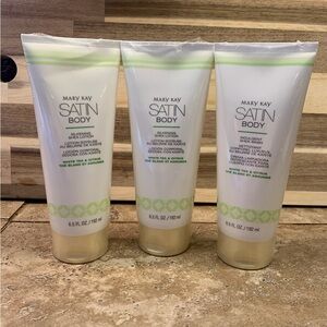 Lot Of 3- MARY KAY SATIN BODY~INDULGENT SHEA WASH WHITE TEA AND CITRUS 6.5 Oz